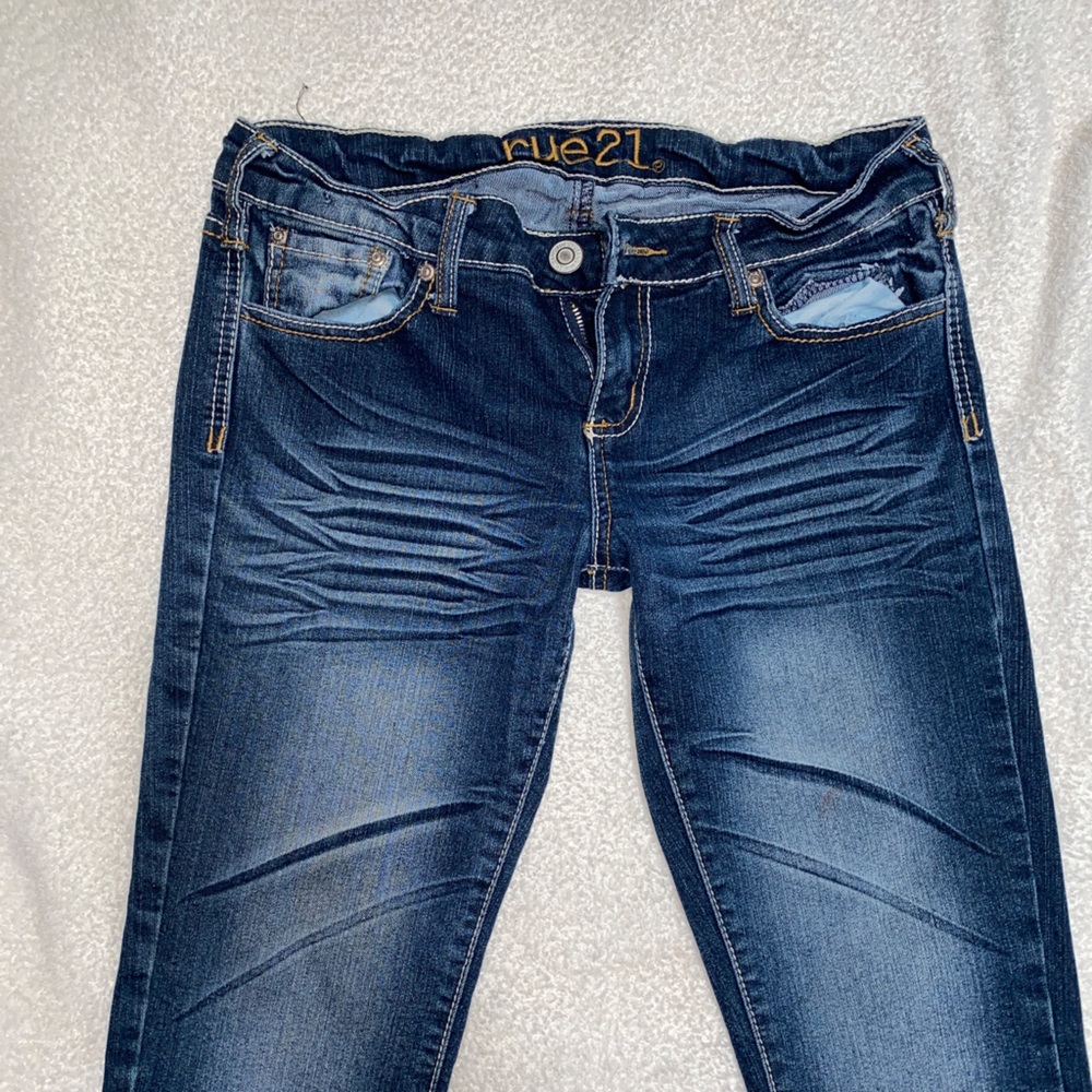 Rue 21 jeans.